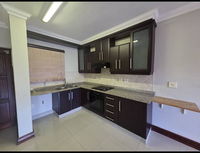 2 BEDROOM SECTIONAL TITLE FOR SALE IN UMHLANGA RIDGE